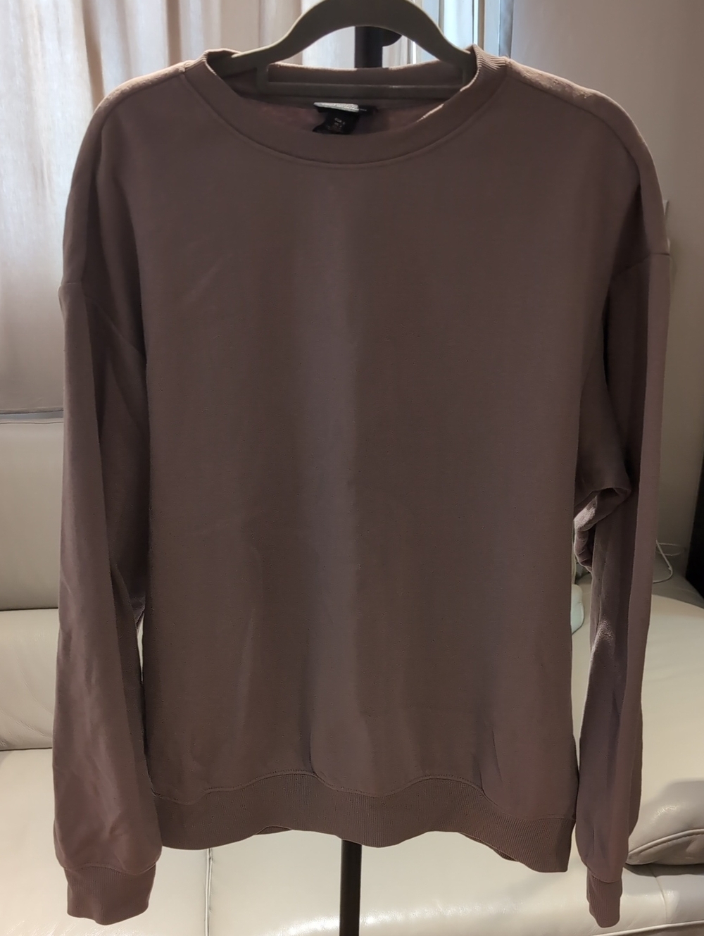 H&M Women's Crewneck Sweater in Dusty Mauve